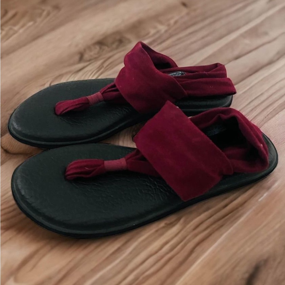 Women’s Sanuk sling sandals